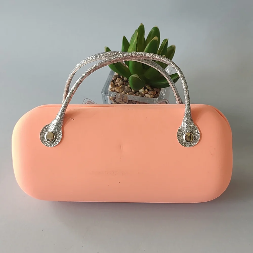 Case For Glasses With Butterfly Handels Regular Size Excellent Condition - Picture 2 of 6